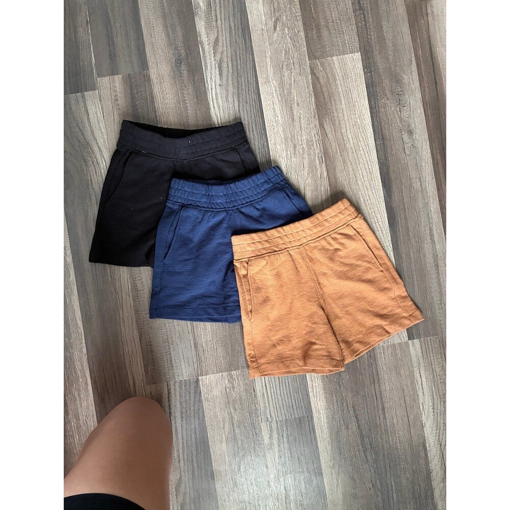 Garanimals Toddler Boys Shorts Lot of 3 Size 2T Black Navy Tan

Cute and comfy